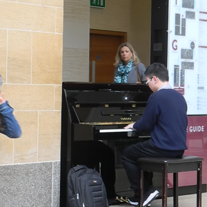 四川BBMBBB凸凸凸大视频
